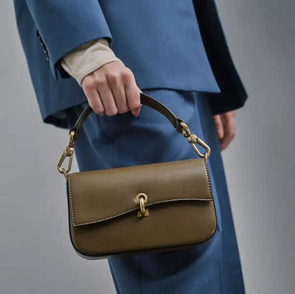 Top 10 túi xách Charles & Keith dây xích được yêu rất thích