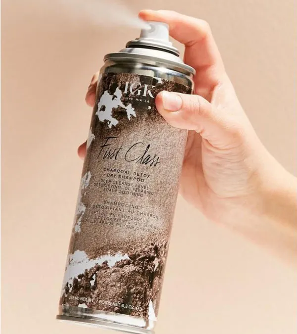 Dry Shampoo là gì? Top 9 loại dầu gội khô chất lượng tốt cho mọi kiểu tóc