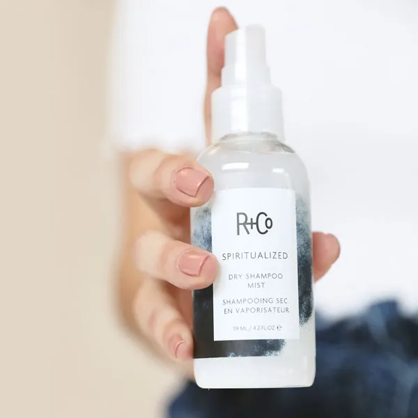 Dry Shampoo là gì? Top 9 loại dầu gội khô chất lượng tốt cho mọi kiểu tóc