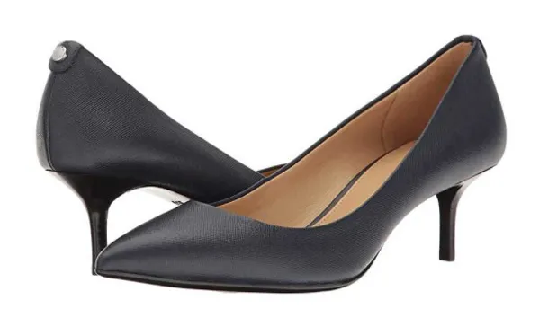 Top 12 đôi giày cao gót mũi nhọn hàng hiệu đáng mua hiện nay 10