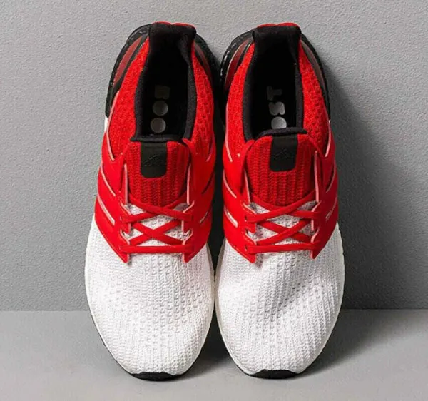 Top 13 mẫu giày đánh cầu lông Adidas êm chân đáng mua 2025