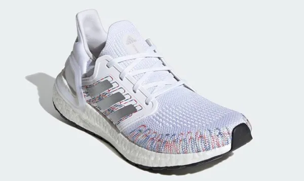 Top 13 mẫu giày đánh cầu lông Adidas êm chân đáng mua 2025