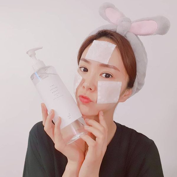Top 5 kem hỗ trợ làm sạch mụn cho da nhạy cảm và cách chọn mỹ phẩm cho làn da khó chiều