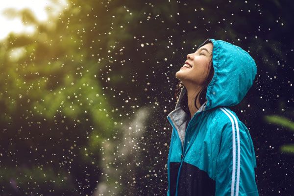 Top 8 chai nước hoa thơm mùi mưa tươi mát mới mẻ