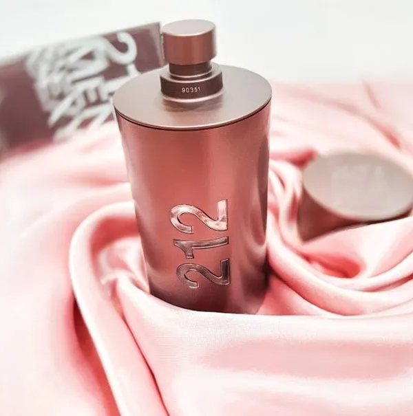 Nước hoa tình yêu là gì? 10 chai nước hoa tình yêu tạo hưng phấn tự nhiên