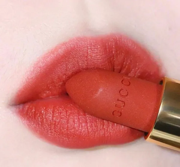 Son thỏi Gucci 505 có tốt không? Review màu son Gucci 505 vô cùng đẹp