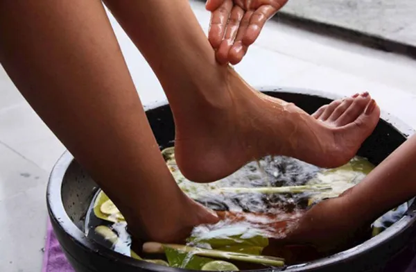 Top 9 phương pháp trị mùi hôi chân tại nhà giúp cải thiện đáng kể điểm