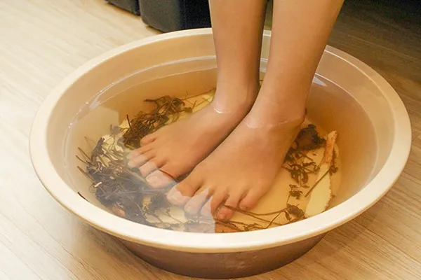 Top 9 phương pháp trị mùi hôi chân tại nhà giúp cải thiện đáng kể điểm