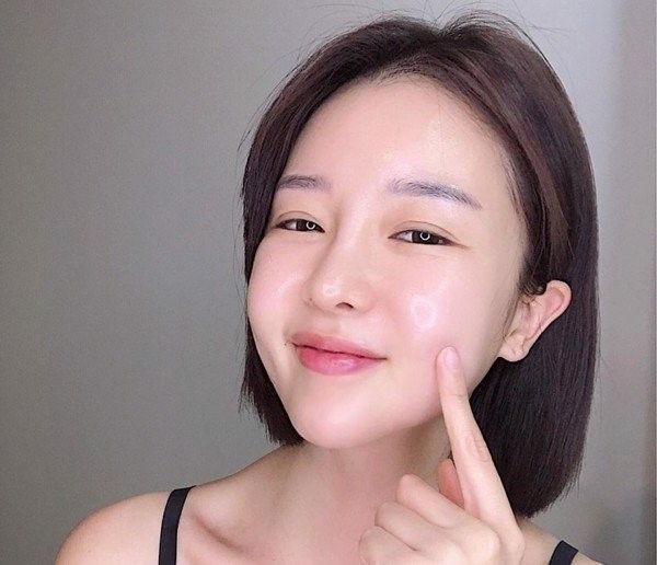 Top 5 kem hỗ trợ làm sạch mụn cho da nhạy cảm và cách chọn mỹ phẩm cho làn da khó chiều