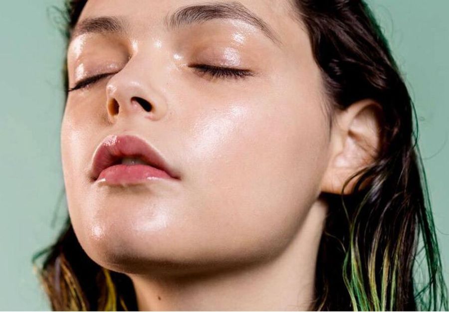 Cách chọn sữa rửa mặt cho da dầu mụn và lưu ý không thể bỏ qua