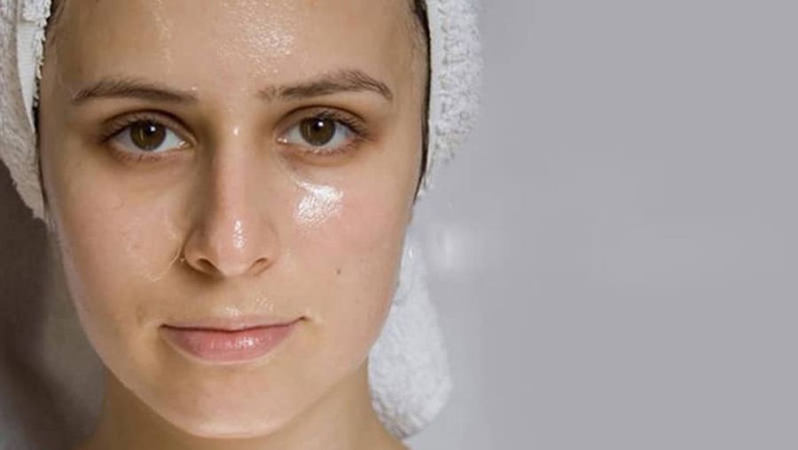 Cách chọn sữa rửa mặt cho da dầu mụn và lưu ý không thể bỏ qua