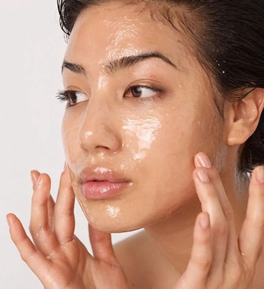 Cách chọn sữa rửa mặt cho da dầu mụn và lưu ý không thể bỏ qua