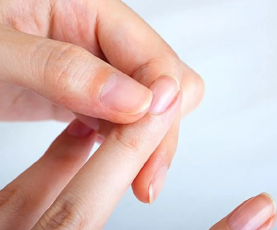 10 cách dưỡng móng tay dài và cứng hiệu quả trong 3 ngày