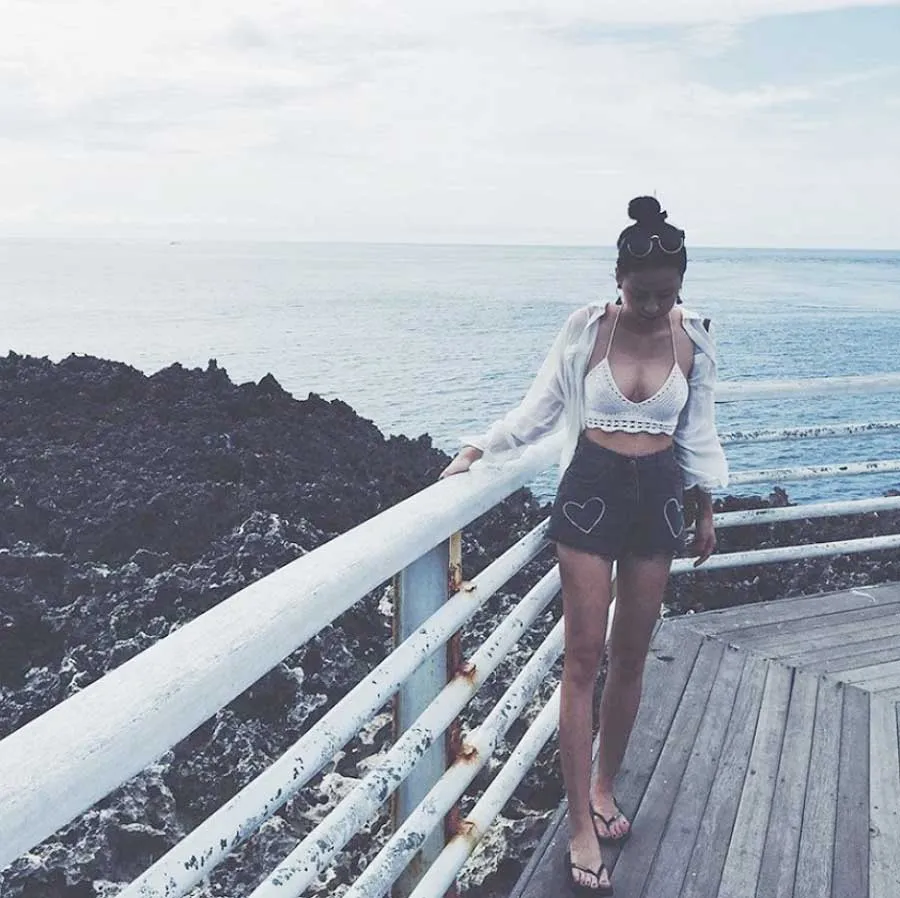 Top 7 ý tưởng diện áo bra mặc với sơ mi cho nữ vô cùng đẹp