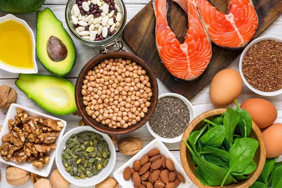Chế độ ăn uống cho da bị mụn: Nên ăn gì và không ăn gì?