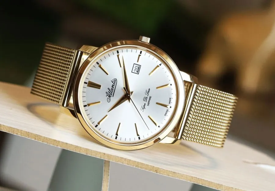 Top 9 đồng hồ mạ vàng cho nữ sang chảnh hiện nay