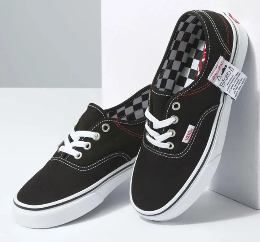 Top 7 đôi giày Vans kẻ caro chính hãng rất dễ phối đồ