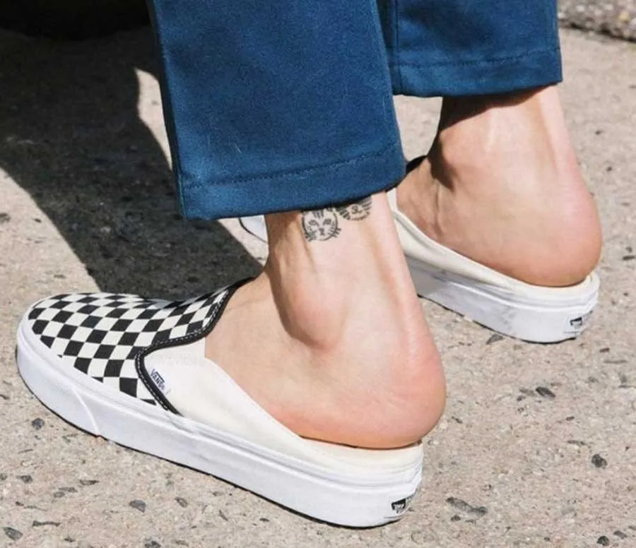 Top 7 đôi giày Vans kẻ caro chính hãng rất dễ phối đồ
