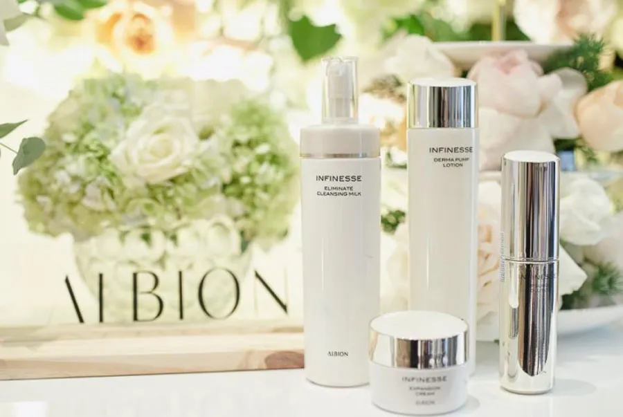 13 mỹ phẩm Albion được ưa chuộng 1