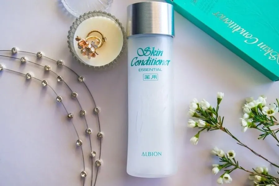  13 mỹ phẩm Albion được ưa chuộng 2