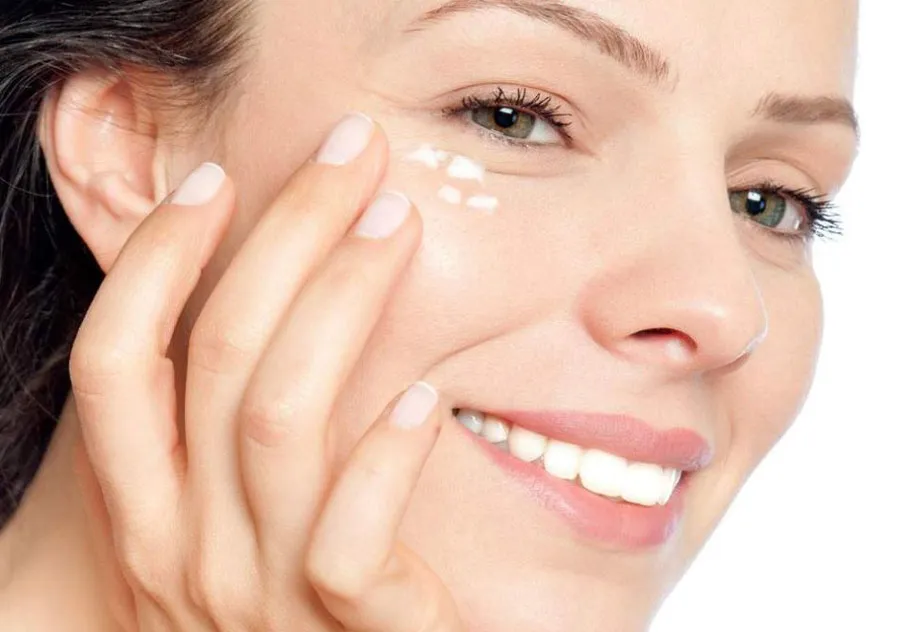 Top 9 sản phẩm retinol cho người mới bắt đầu nồng độ vừa và thấp