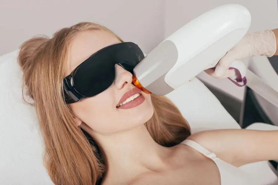 Gợi ý 10 cách tẩy sạch ria mép thân thiện với làn da cho nữ tại nhà