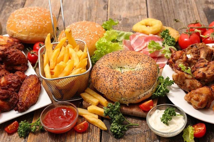 Mụn nội tiết tố là gì? Top 9 sản phẩm hỗ trợ làm sạch mụn nội tiết tố chất lượng tốt