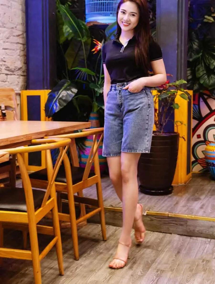 Top 12 cách phối đồ với áo polo nữ đơn giản mà sành điệu