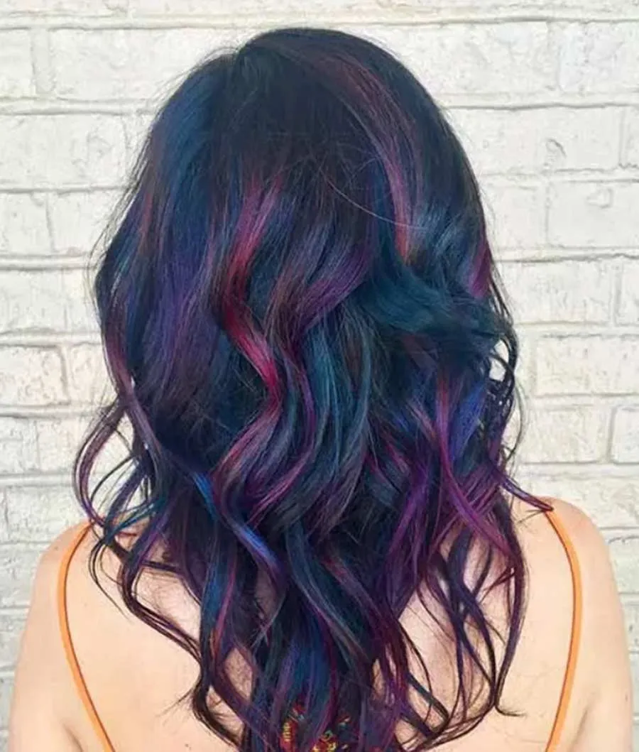 Top 23 màu tóc xanh đen trendy vô cùng đẹp 2025 đáng để thử
