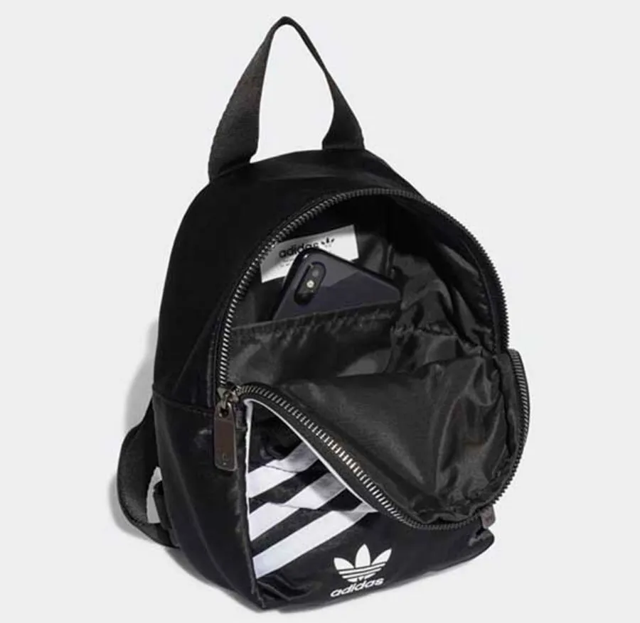 5 cách phân biệt balo Adidas thật giả rất đơn giản nên biết