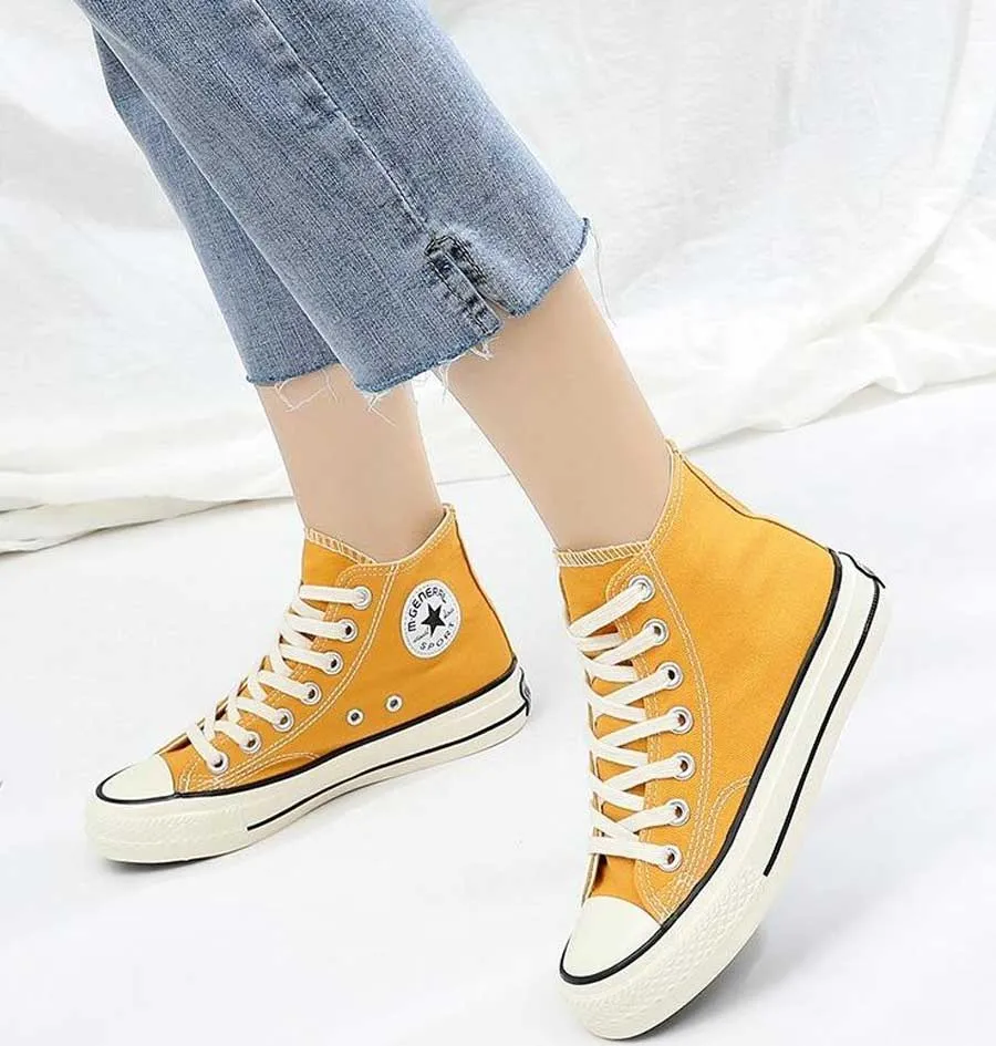 Top 9 đôi giày màu vàng nổi bật được yêu thích
