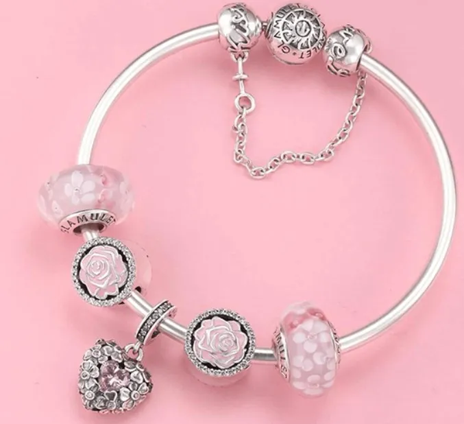 Top 12 hạt charm Pandora được yêu rất thích năm 2025