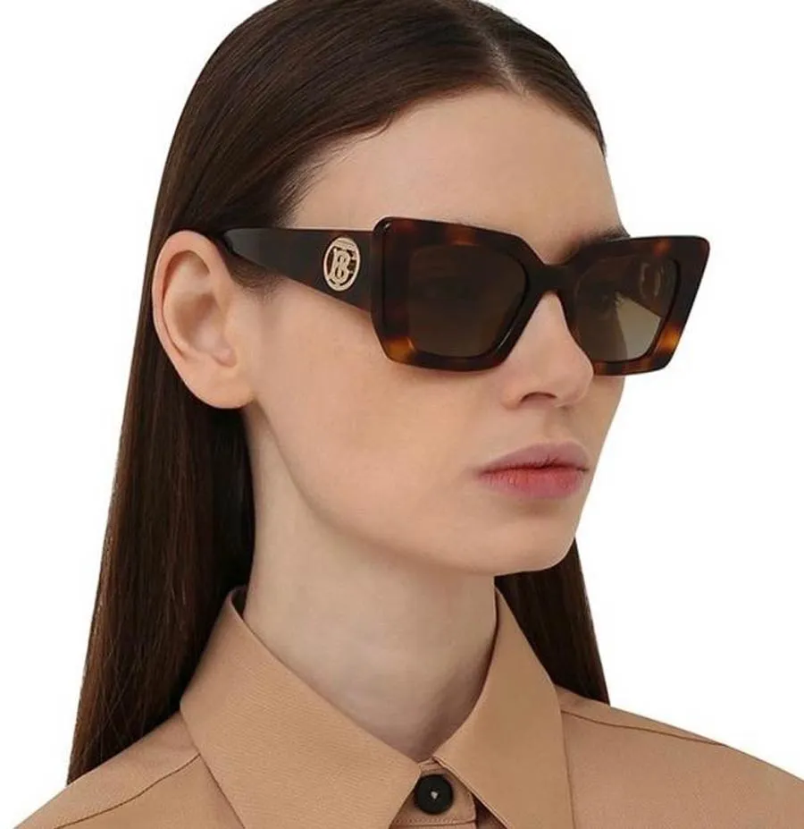 Top 15+ mẫu kính mát Burberry sành điệu chính hãng trendy