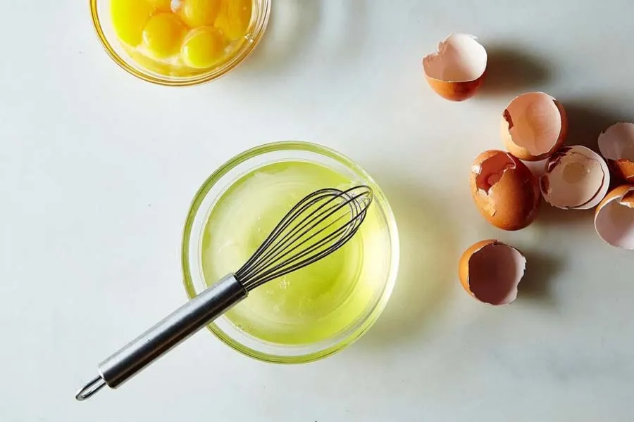 7 cách làm mặt nạ dưỡng da từ lòng trắng trứng gà