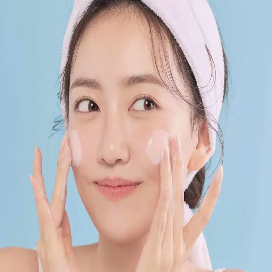 Top 10 sữa rửa mặt trắng da được người dùng đánh giá tốt hiện nay