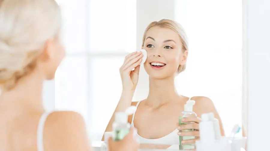 Top 8 nước hoa hồng giúp tái tạo làn da chất lượng tốt hiện nay - 1