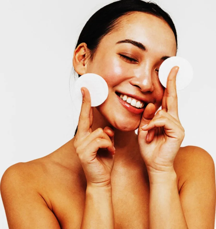 Review top 8 nước tẩy trang tuyệt đỉnh đáng mua hiện nay
