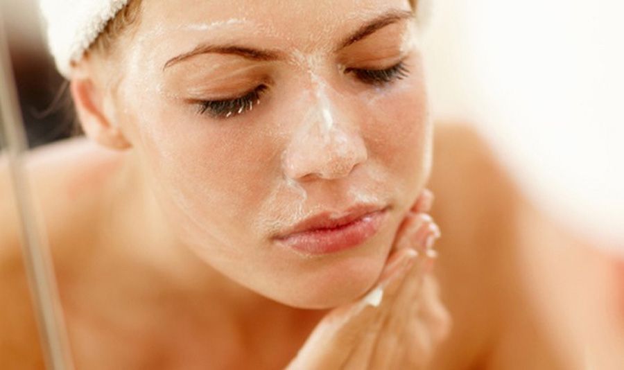 6 cách rửa mặt không cần dùng sữa rửa mặt giúp làm sạch sâu, thân thiện với làn da cho da - 5