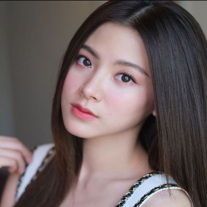 Gò má cao nên để tóc gì? 7 kiểu tóc giúp nữ có gò má cao thêm cuốn hút - 8