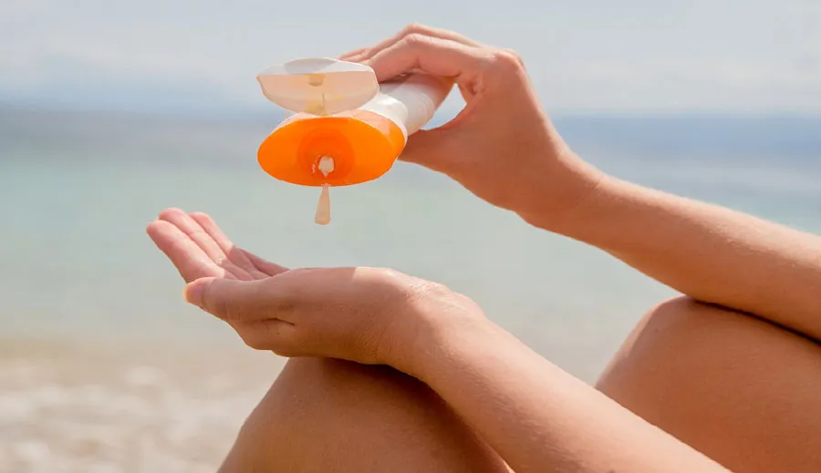 Review 9 kem chống nắng dạng gel mỏng nhẹ được nhiều khách hàng yêu thích cho da