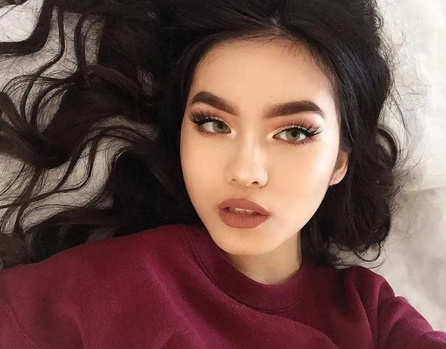 Top 6 bước make up tone tây cho mặt tròn đẹp tự nhiên