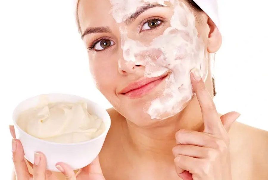 Mụn đầu trắng là gì? Nguyên nhân và cách hỗ trợ làm sạch mụn đầu trắng tại nhà hiệu quả