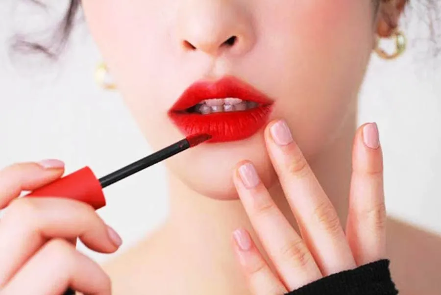 2 cách đánh son kem đúng chuẩn giúp nàng xinh đẹp hút hồn