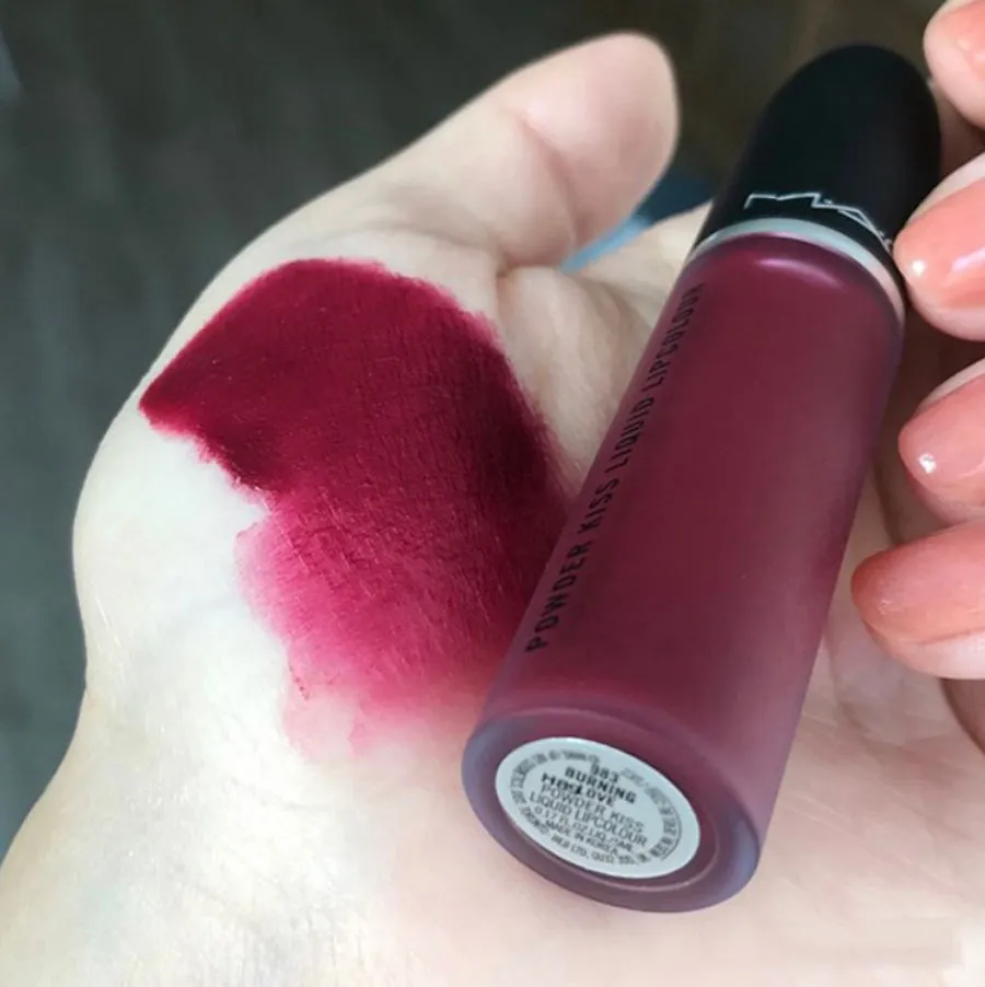7 cây son môi màu berry thách thức mọi tone da