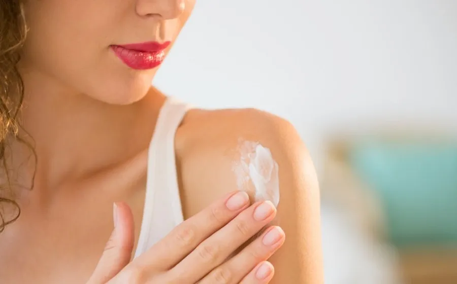 Top 5 sữa dưỡng thể dưỡng trắng da được nhiều khách hàng yêu thích hiện nay - 1