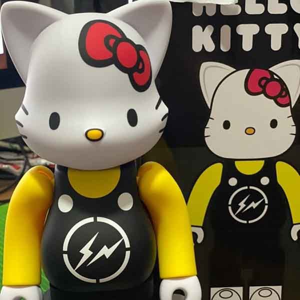 Đồ Chơi Mô Hình Bearbrick Ny@Brick The Conveni Hello Kitty Màu Đen Size 400% - Đồ chơi mô hình - Vua Hàng Hiệu
