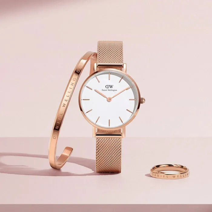 7 cách kiểm tra vòng tay Daniel Wellington thật - giả uy tín