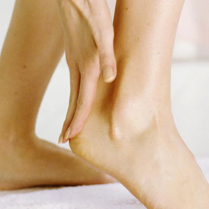 12 cách trị thâm mắt cá chân hiệu quả từ thiên nhiên tại nhà - 1