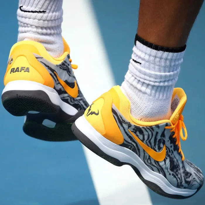 7 đôi giày tennis bền nhẹ, siêu êm chân bán chạy hiện nay