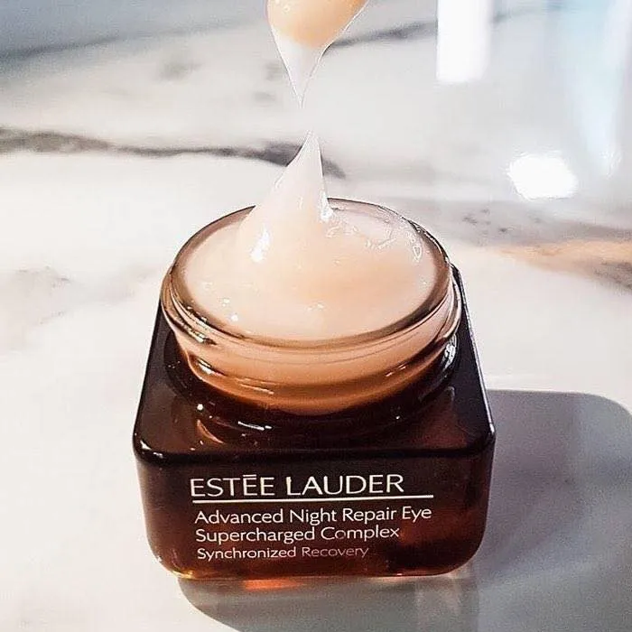 Review chi tiết kem dưỡng mắt Estee Lauder có tốt như lời đồn?